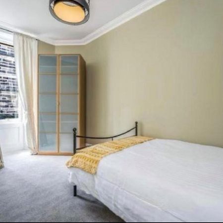 Spacious & Comfortable 3 Bedroom Apartment - Near City Centre - Free Parking Available - Sleeps Up To 5 Guests Edinburgh Dış mekan fotoğraf