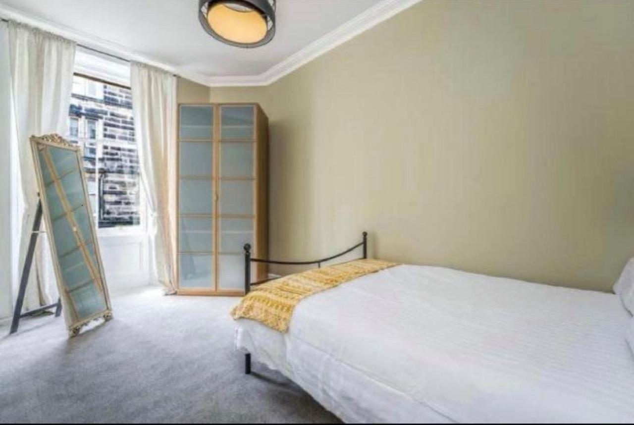 Spacious & Comfortable 3 Bedroom Apartment - Near City Centre - Free Parking Available - Sleeps Up To 5 Guests Edinburgh Dış mekan fotoğraf
