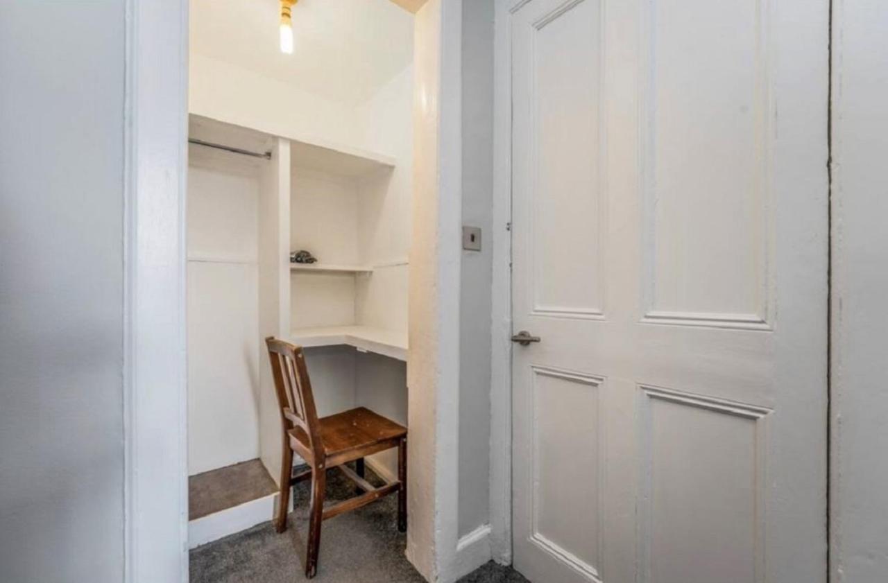 Spacious & Comfortable 3 Bedroom Apartment - Near City Centre - Free Parking Available - Sleeps Up To 5 Guests Edinburgh Dış mekan fotoğraf