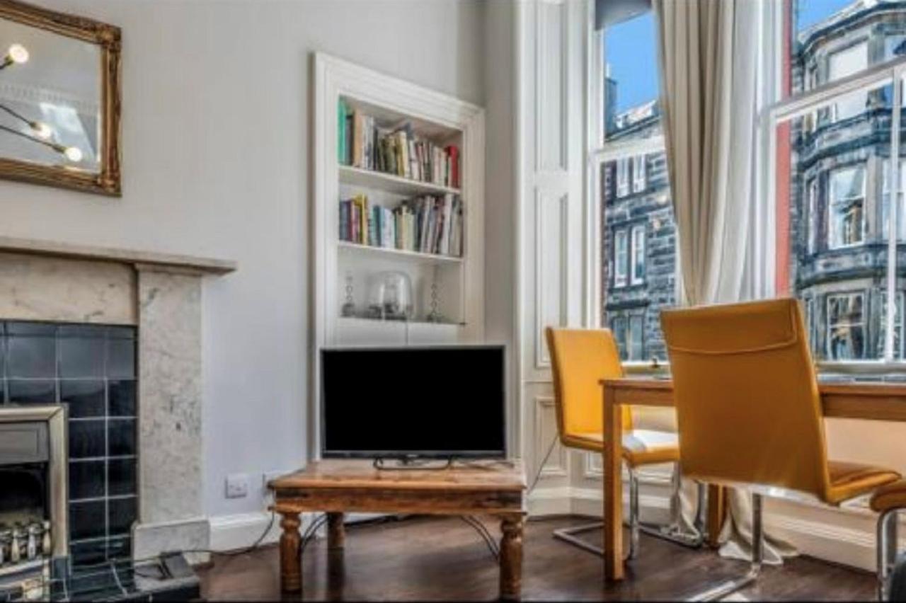 Spacious & Comfortable 3 Bedroom Apartment - Near City Centre - Free Parking Available - Sleeps Up To 5 Guests Edinburgh Dış mekan fotoğraf