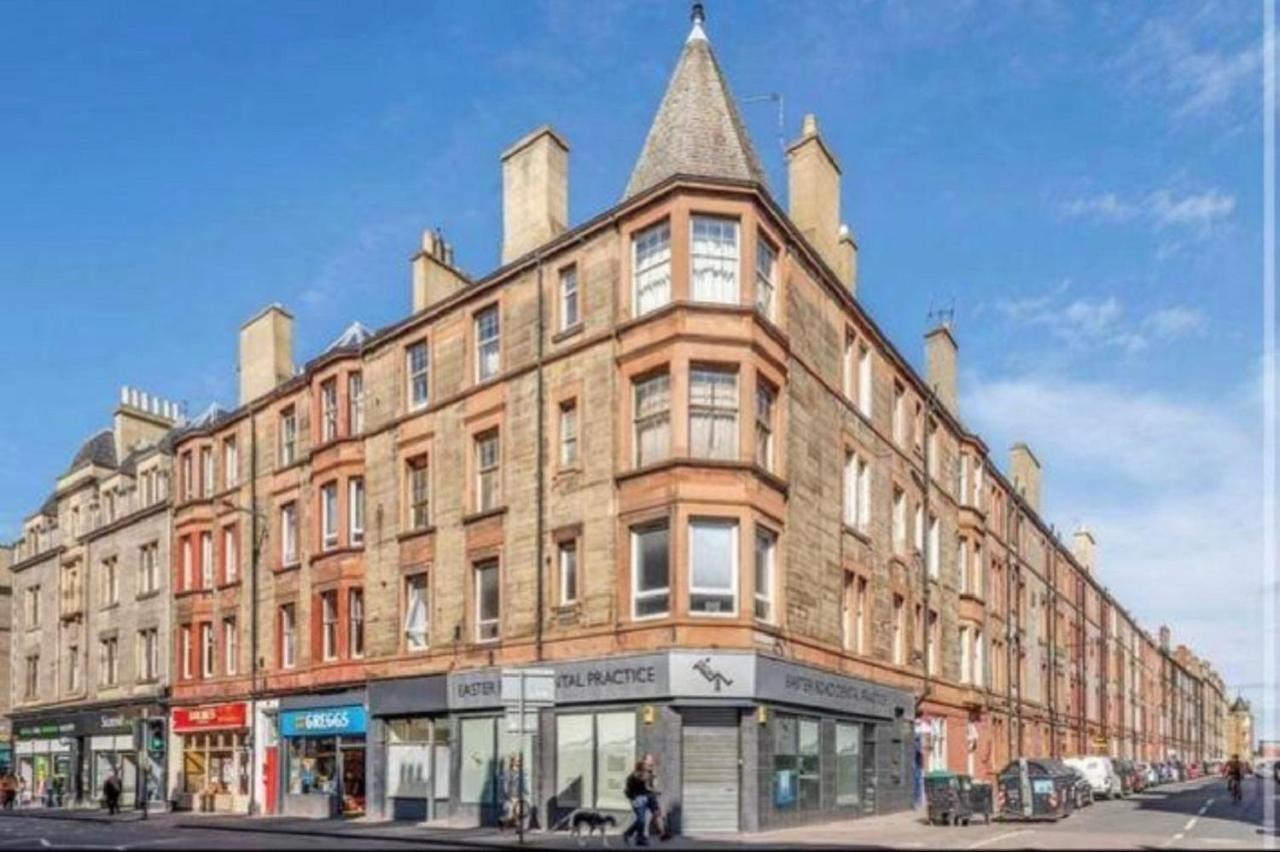 Spacious & Comfortable 3 Bedroom Apartment - Near City Centre - Free Parking Available - Sleeps Up To 5 Guests Edinburgh Dış mekan fotoğraf